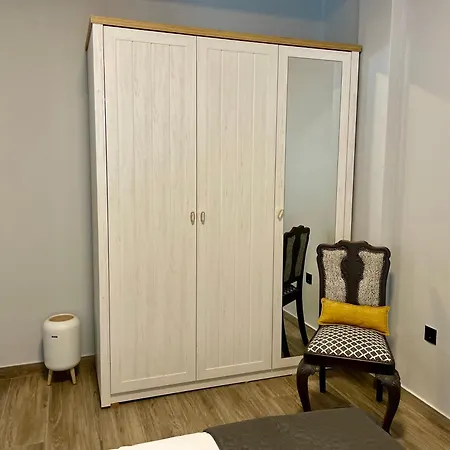 Theatre Alpha Apartment *